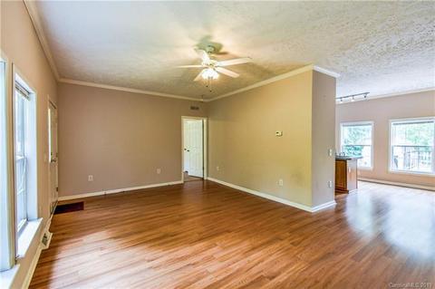 67 Wayne Ct, Concord, NC 28025 photo 4