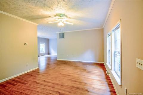 67 Wayne Ct, Concord, NC 28025 photo 3