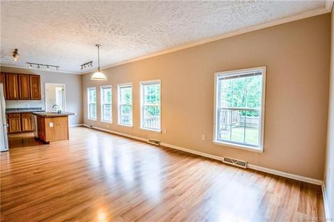67 Wayne Ct, Concord, NC 28025 photo 9