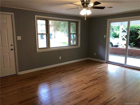 652 7th Avenue Se Pl SE, Hickory, NC 28602 photo 5