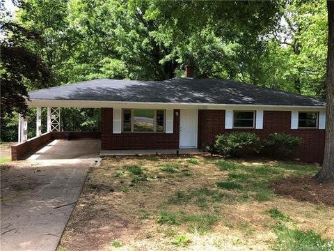 652 7th Avenue Se Pl SE, Hickory, NC 28602 photo 1