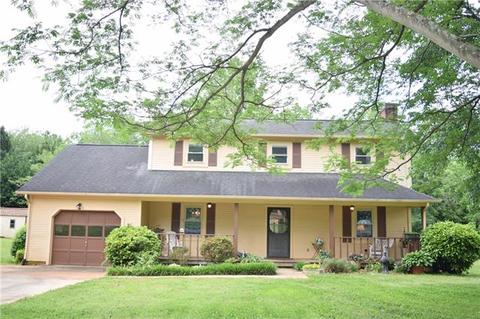 2665 Cedar St, Conover, NC 28613 photo 1