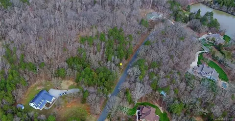 9604 Regent Dr, Davidson, NC 28036 photo 1