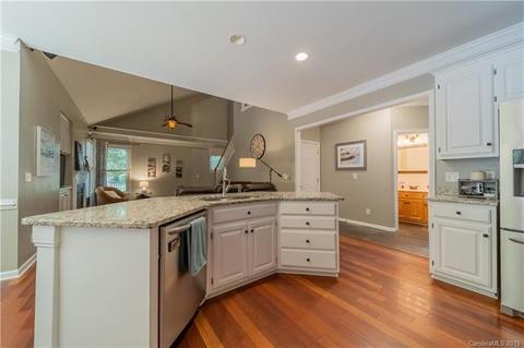 8625 Forest Shadow Cir, Cornelius, NC 28031 photo 10