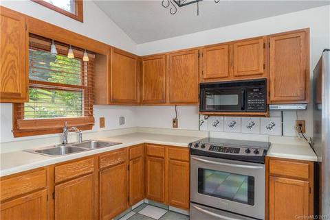 205 Keith Dr, Canton, NC 28716 photo 8
