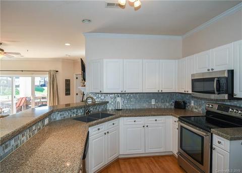 18515 Harborside Dr, Cornelius, NC 28031 photo 6