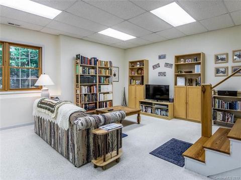 190 E Hilltop Dr, Saluda, NC 28773 photo 25