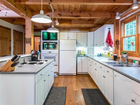 190 E Hilltop Dr, Saluda, NC 28773 photo 13