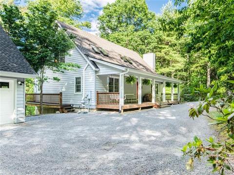 190 E Hilltop Dr, Saluda, NC 28773 photo 3