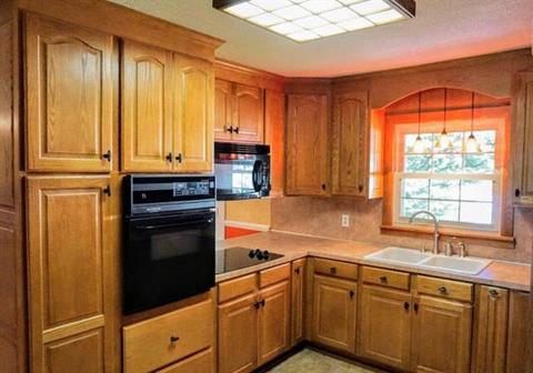 711 2nd St, Conover, NC 28613 photo 13