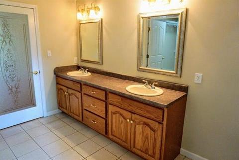 711 2nd St, Conover, NC 28613 photo 24