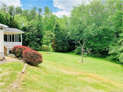 8 Spring Tree Ln, Fairview, NC 28730 photo 3