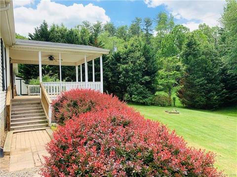 8 Spring Tree Ln, Fairview, NC 28730 photo 2