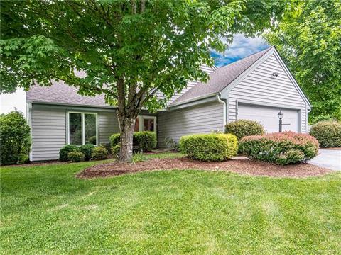 104 Highview Ln, Flat Rock, NC 28731 photo 1