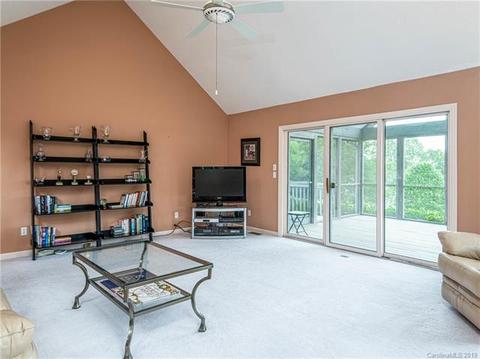 104 Highview Ln, Flat Rock, NC 28731 photo 8