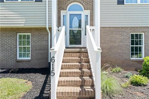 615 Cemetery Loop, Hickory, NC 28601 photo 2