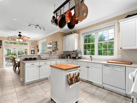40 Stonecrest Ct, Flat Rock, NC 28731 photo 12