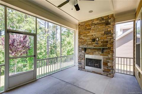 619 Daventry Ct, Clover, SC 29710 photo 5