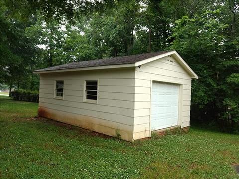 3440 Lester St, Conover, NC 28613 photo 5
