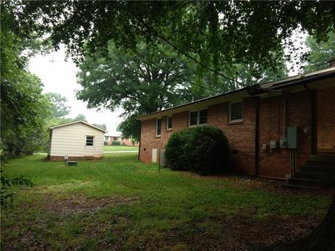 3440 Lester St, Conover, NC 28613 photo 3