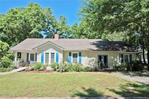 418 Walnut St, Davidson, NC 28036 photo 2