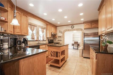 407 Mullis Rd, Harmony, NC 28634 photo 2
