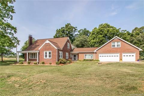 407 Mullis Rd, Harmony, NC 28634 photo 1