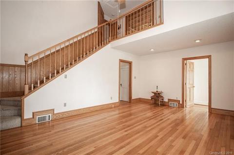 407 Mullis Rd, Harmony, NC 28634 photo 9