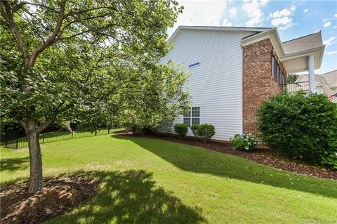 415 Nugget Ct, Fort Mill, SC 29708 photo 4
