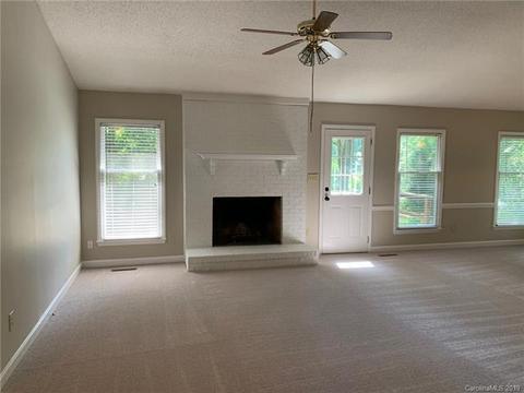 19605 Grasmere Pl, Cornelius, NC 28031 photo 2