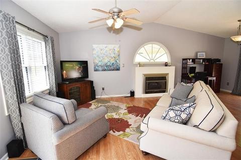 124 Cedar Forest Loop, Hickory, NC 28601 photo 4