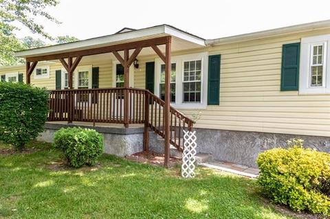 65 Charles St, Clyde, NC 28721 photo 2