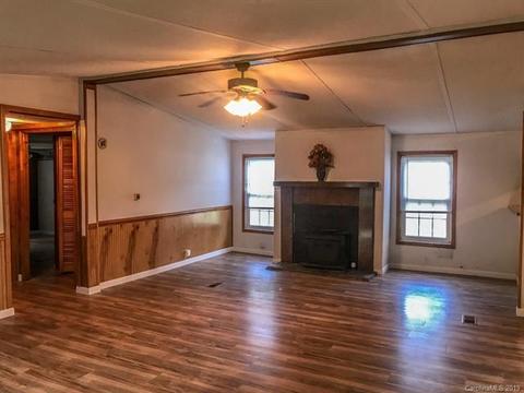 65 Charles St, Clyde, NC 28721 photo 10