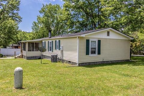 65 Charles St, Clyde, NC 28721 photo 4