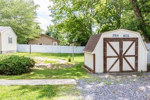 65 Charles St, Clyde, NC 28721 photo 6