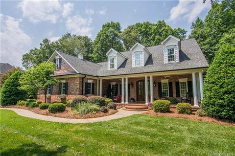 6695 Fox Ridge Cir, Davidson, NC 28036 photo 1