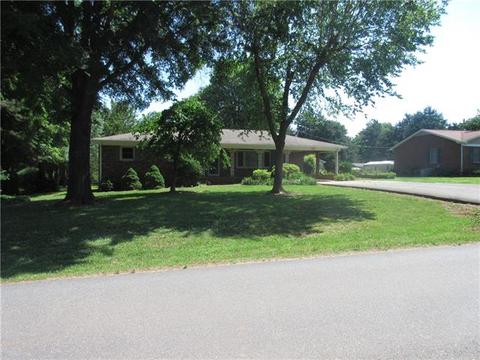 3960 Lai Ber Dr, Conover, NC 28613 photo 3