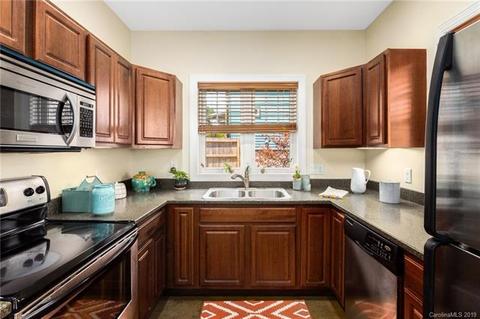 14 Sevan Ct, Asheville, NC 28806 photo 8