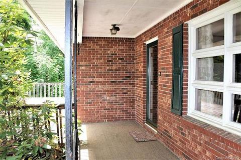 43 Legend Ln, Sylva, NC 28779 photo 3