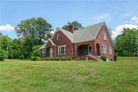 106 Main Ave, Hildebran, NC 28637 photo 1