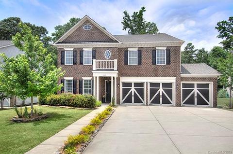 3070 Amaranth Dr, Tega Cay, SC 29708 photo 1