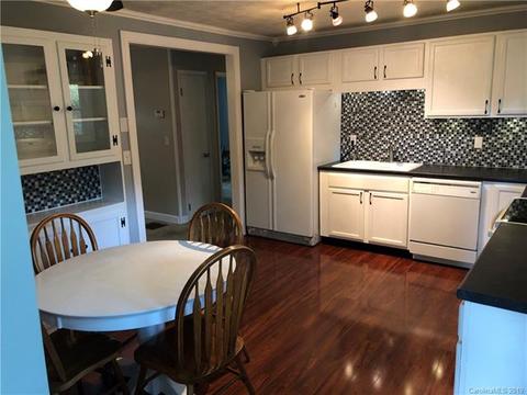 47 Mockingbird Ln, Clyde, NC 28721 photo 11