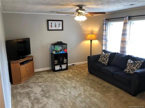 47 Mockingbird Ln, Clyde, NC 28721 photo 5