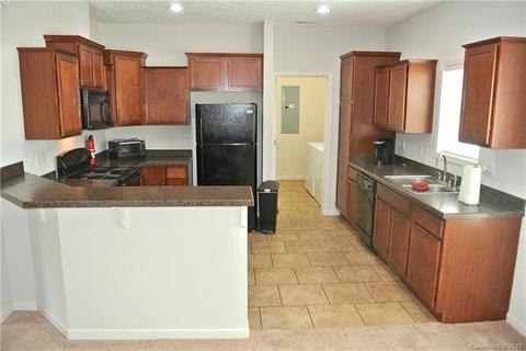 335 Upper Thomas Branch Rd, Marshall, NC 28753 photo 3