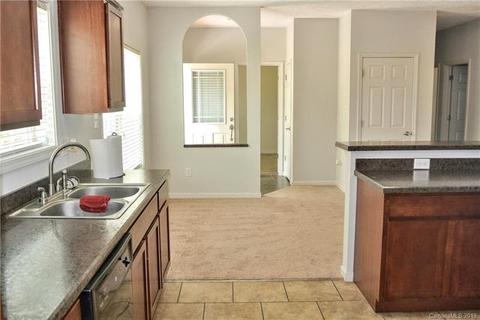 335 Upper Thomas Branch Rd, Marshall, NC 28753 photo 2