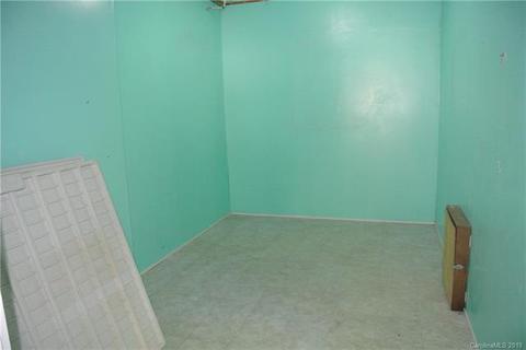 335 Upper Thomas Branch Rd, Marshall, NC 28753 photo 18