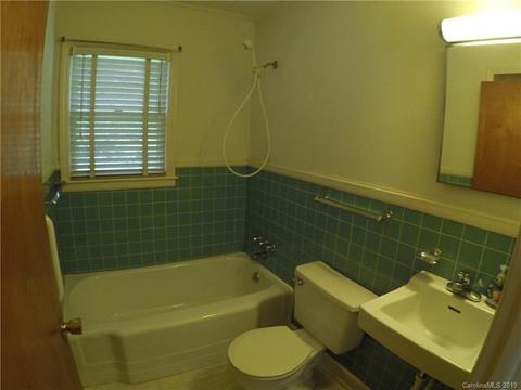 1446 Clearview Dr, Morganton, NC 28655 photo 7