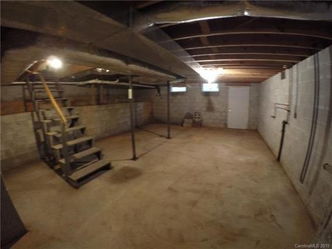 1446 Clearview Dr, Morganton, NC 28655 photo 8