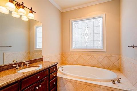 6631 Fox Ridge Cir, Davidson, NC 28036 photo 40