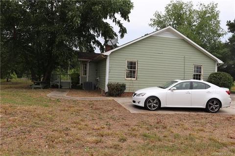6520 Medlin Rd, Monroe, NC 28112 photo 2